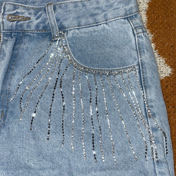 SHEIN jean shorts size L - Picture 2 of 3
